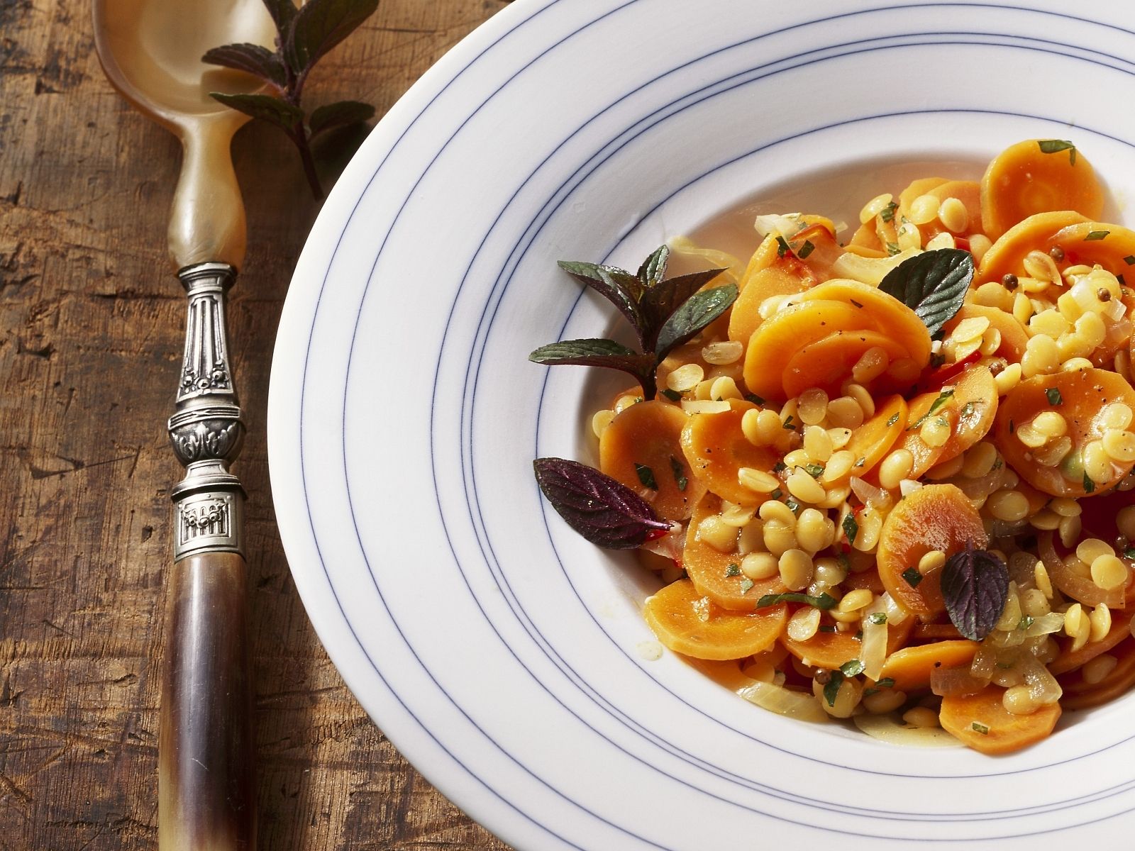 Karottensalat mit Linsen auf orientalische Art Rezept | EAT SMARTER Karottensalat mit Linsen auf orientalische Art Rezept | EAT SMARTER