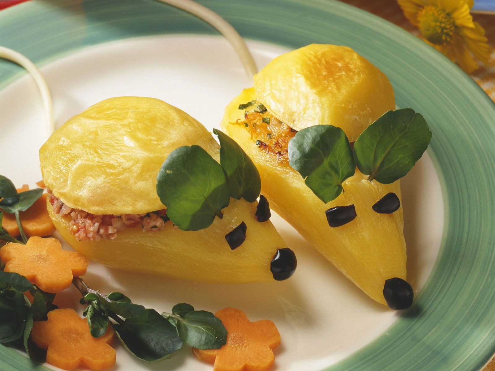 Kartoffelmäuse mit Möhren und Käse gefüllt