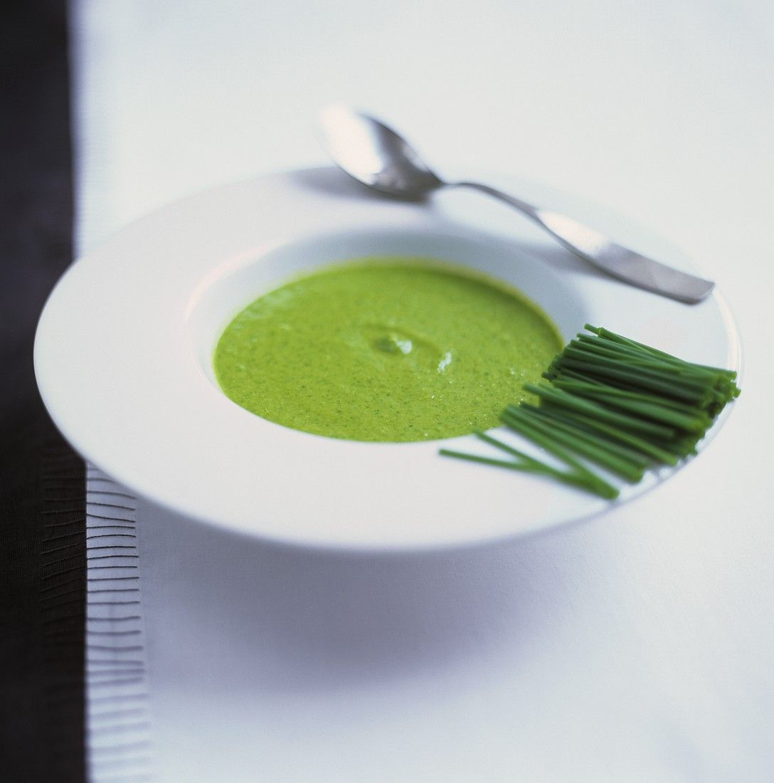 Kräutercremesuppe mit Schnittlauch