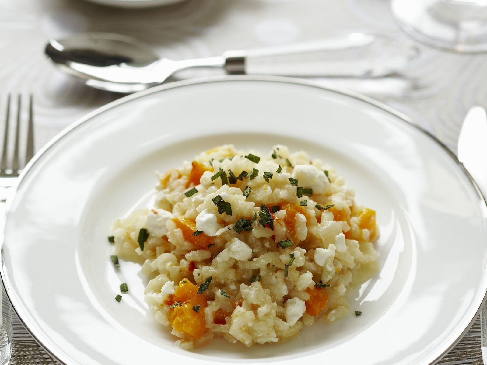 Kürbisrisotto mit Feta Rezept | EAT SMARTER