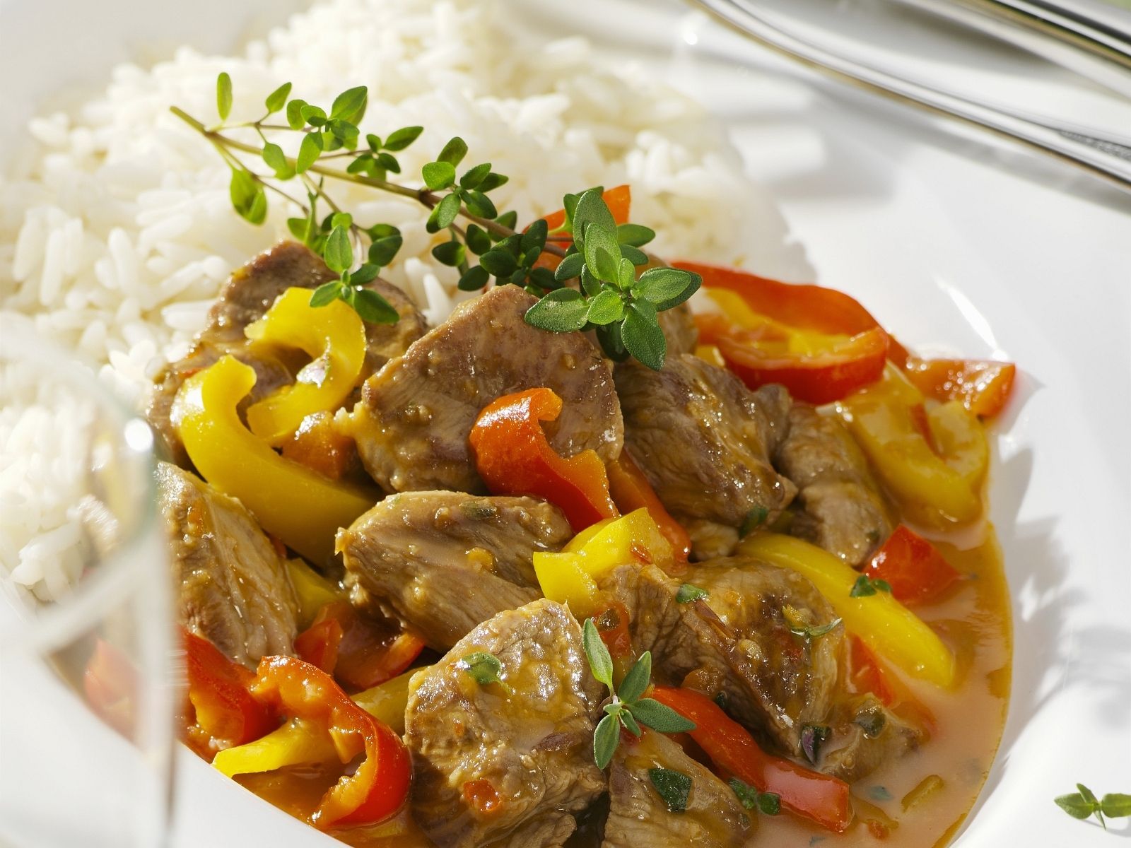 Lamm-Paprika-Ragout Rezept | EAT SMARTER