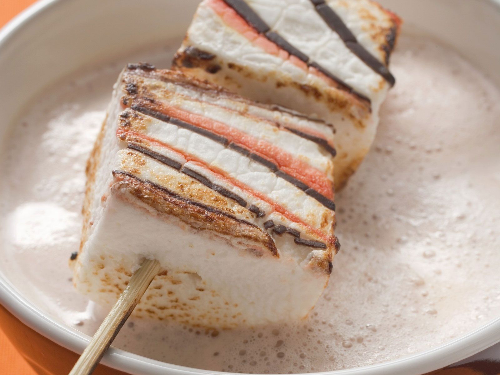 Marshmallow-Spieß zu Halloween