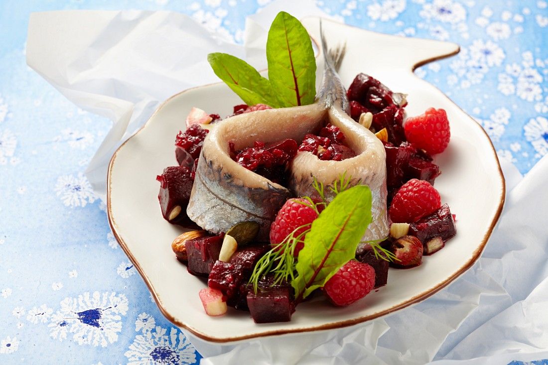 Matjes mit Rote Beete Rezept | EAT SMARTER