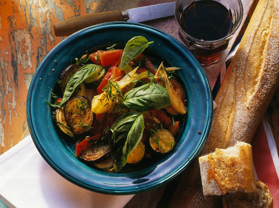 Mediterrane Gemüsepfanne mit Fenchel-image