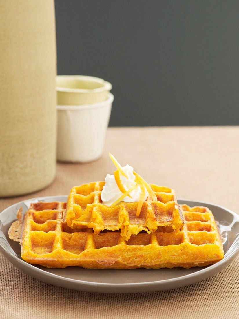 Möhren-Waffeln Rezept | EAT SMARTER
