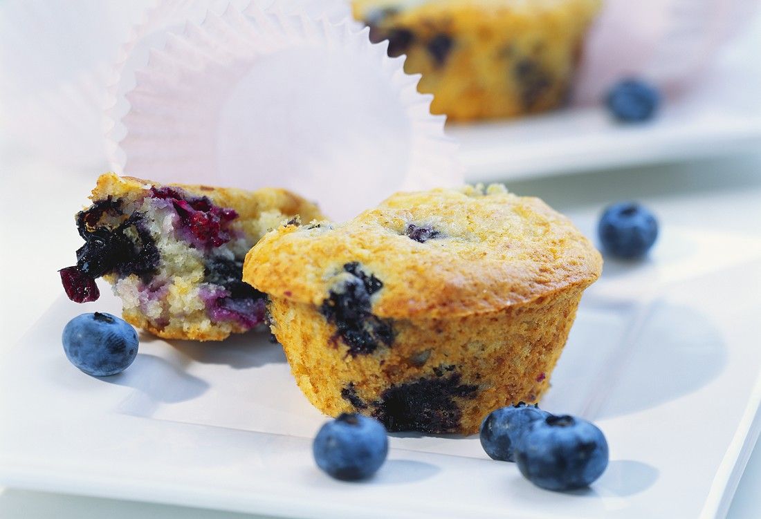 Muffins mit Blaubeeren Rezept EAT SMARTER