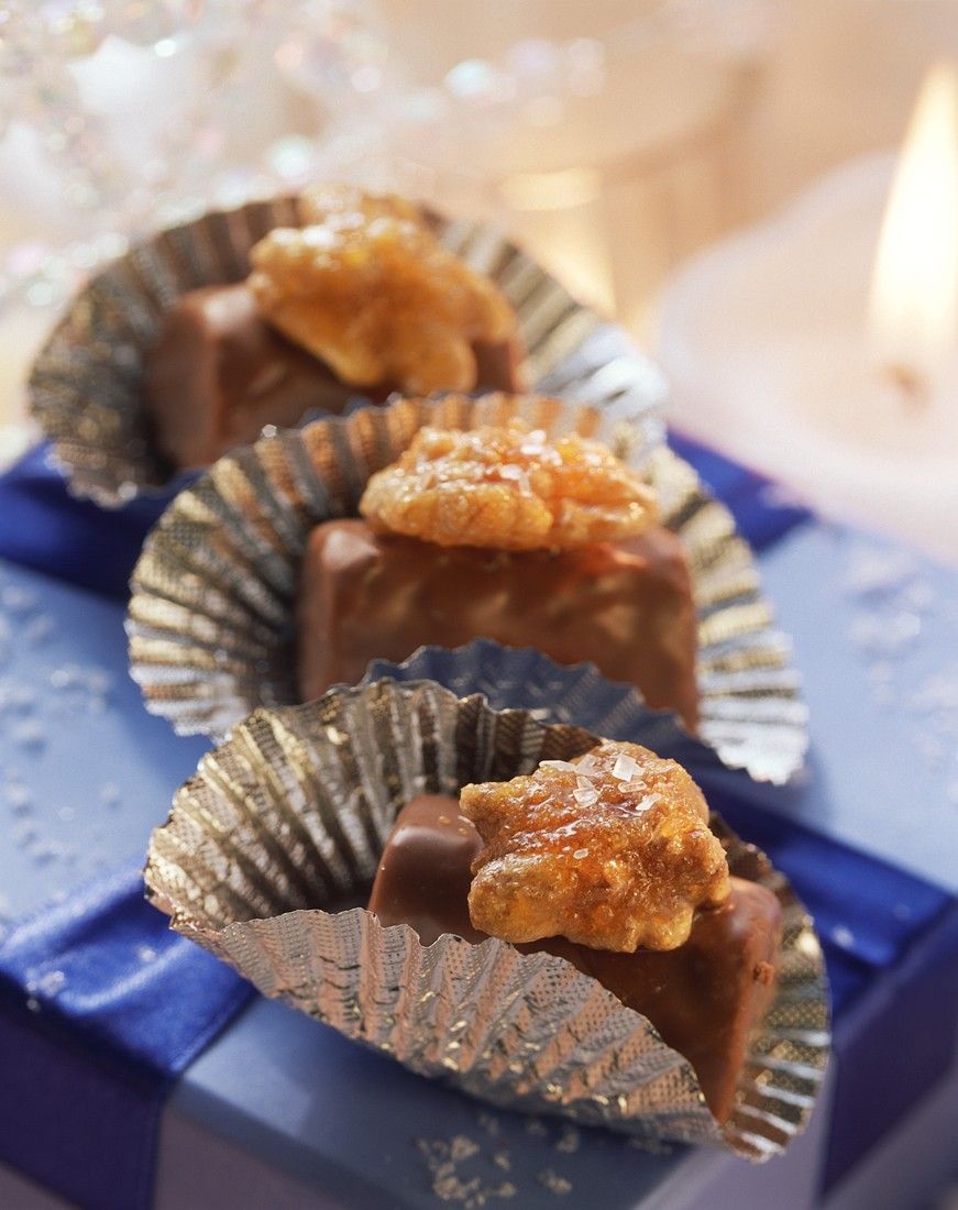 Nuss-Pralinen Rezept | EAT SMARTER
