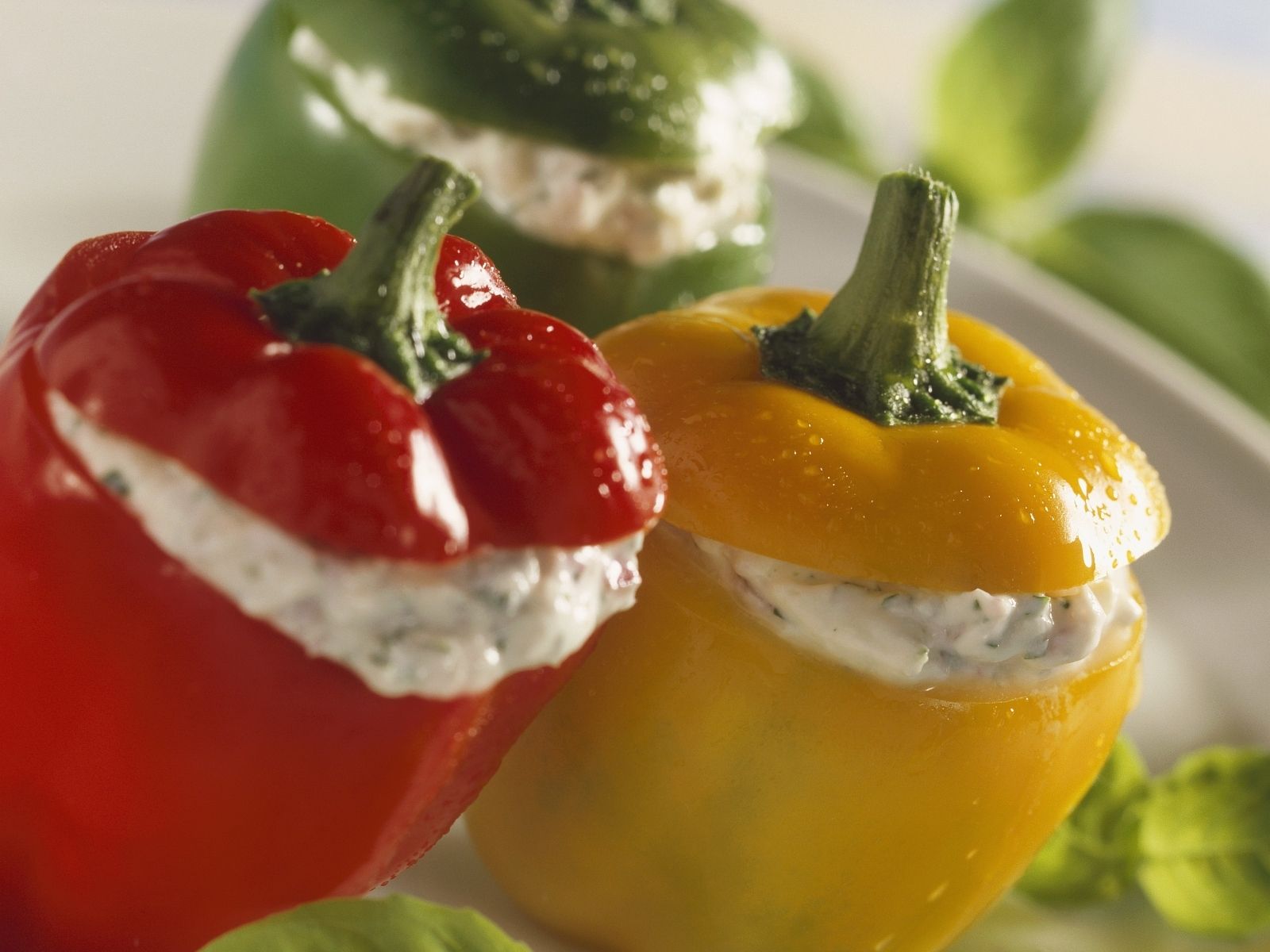 Paprika mit FetaFüllung Rezept EAT SMARTER