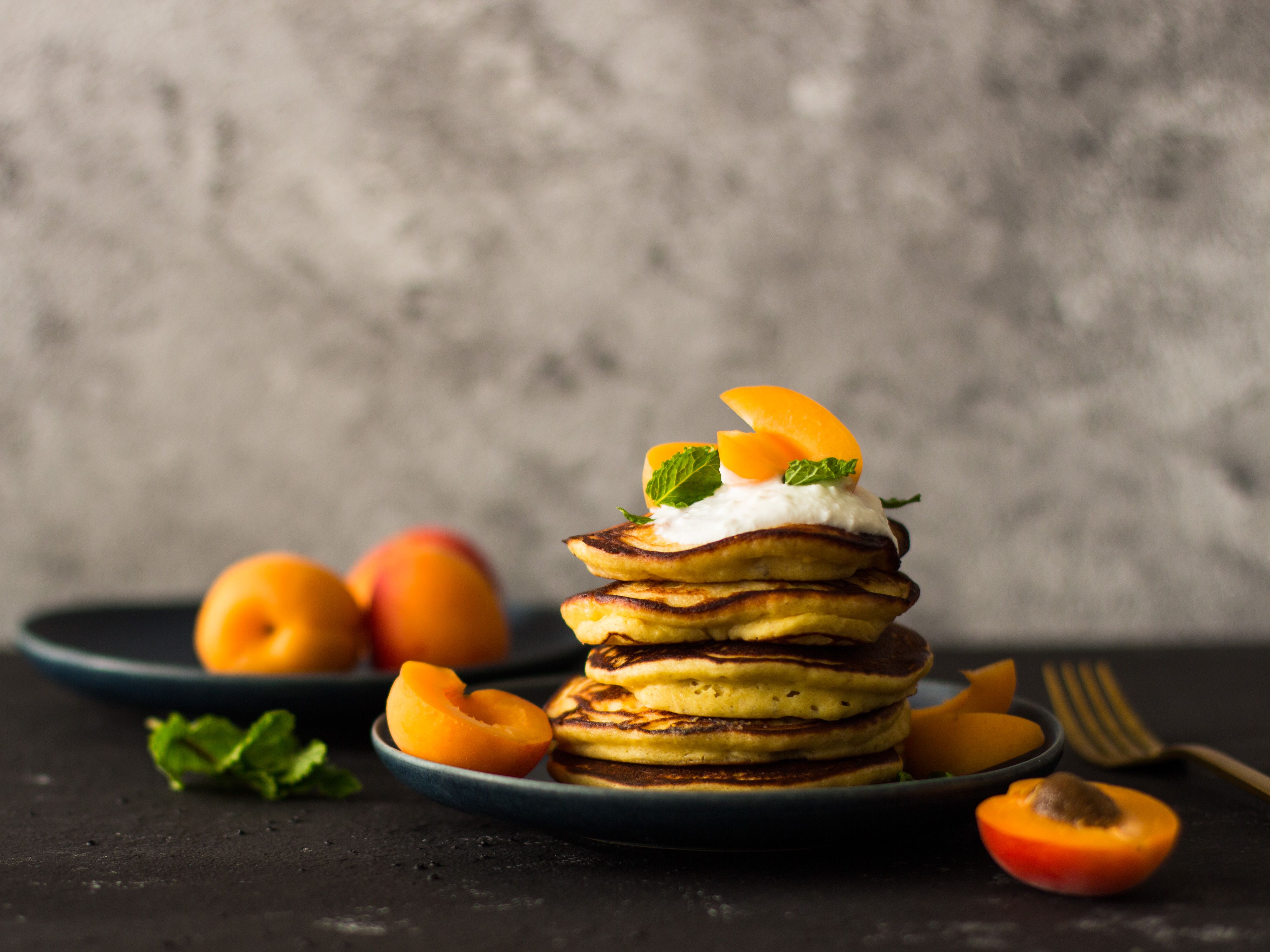 Ricotta-Pancakes mit Aprikosen