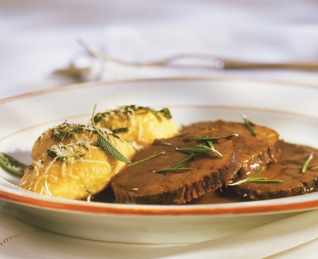 Rinderschmorbraten Rezept | EAT SMARTER
