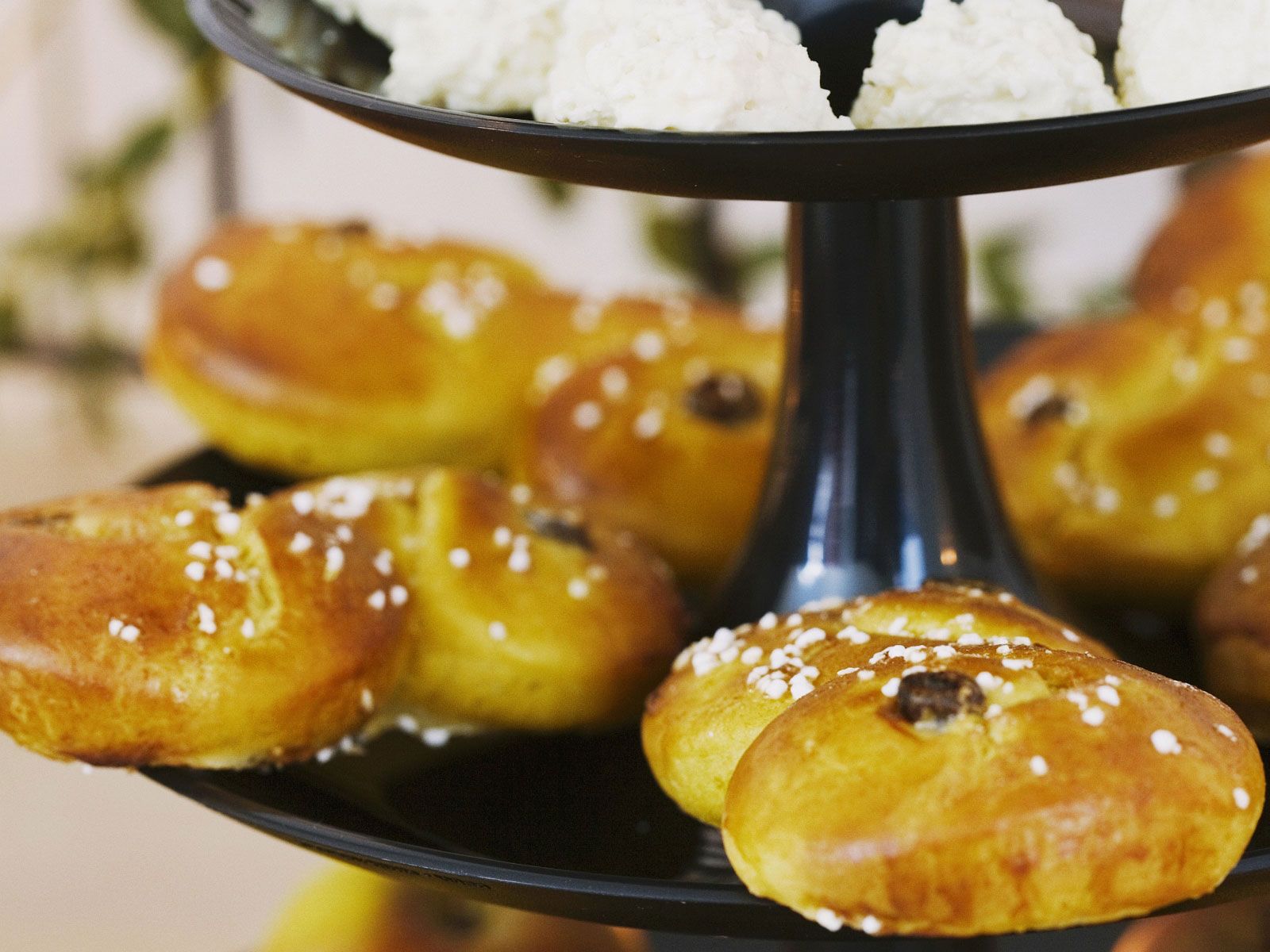 Safranschnecken Rezept | EAT SMARTER