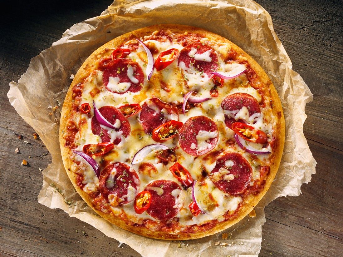 SalamiPizza Rezept EAT SMARTER