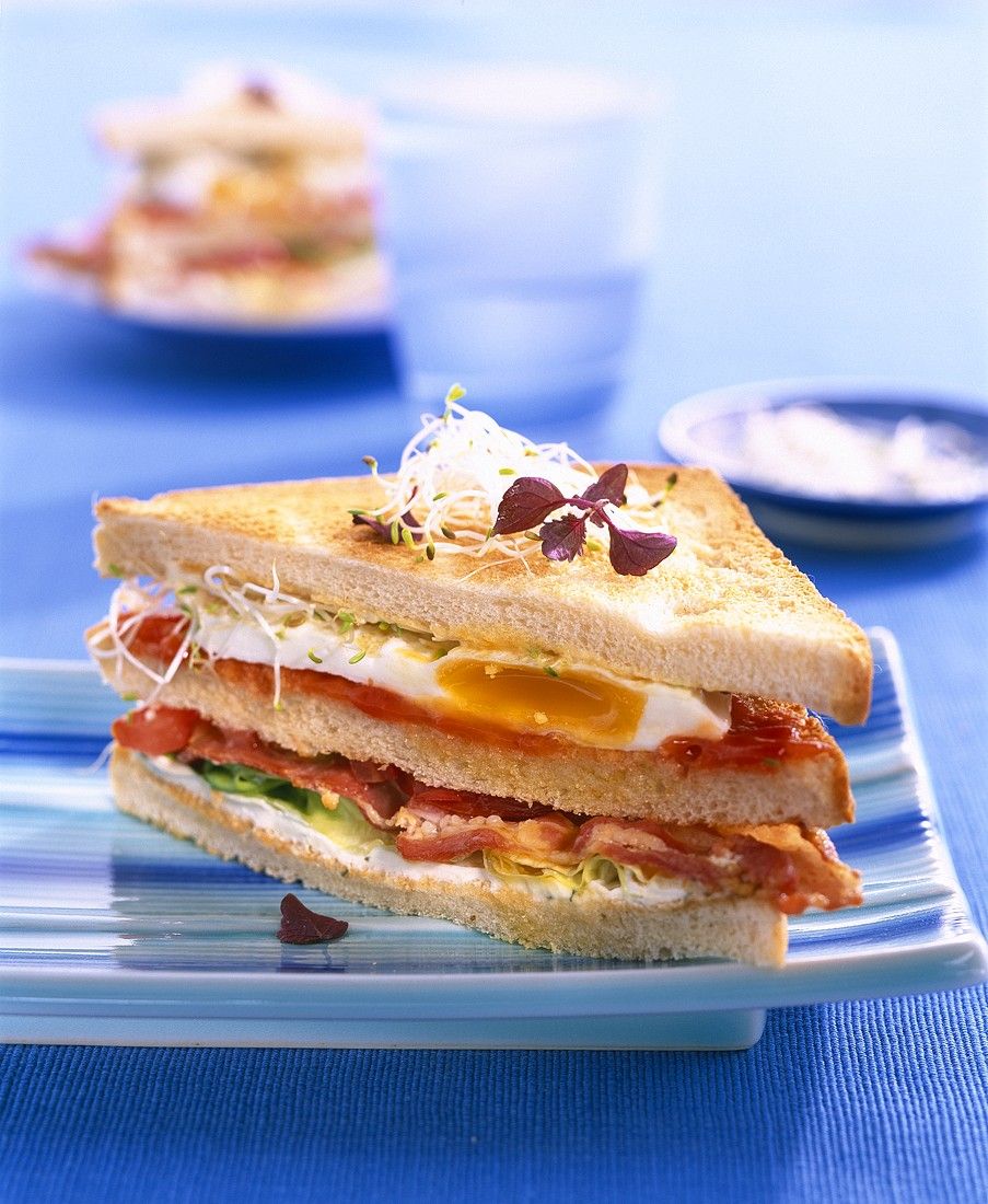 Sandwich mit Ei und Speck Rezept | EAT SMARTER