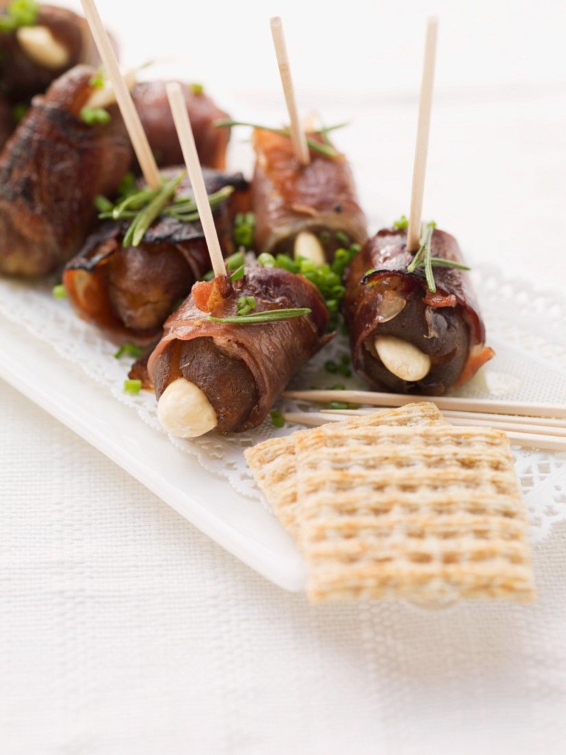Schinken-Spießchen mit Datteln