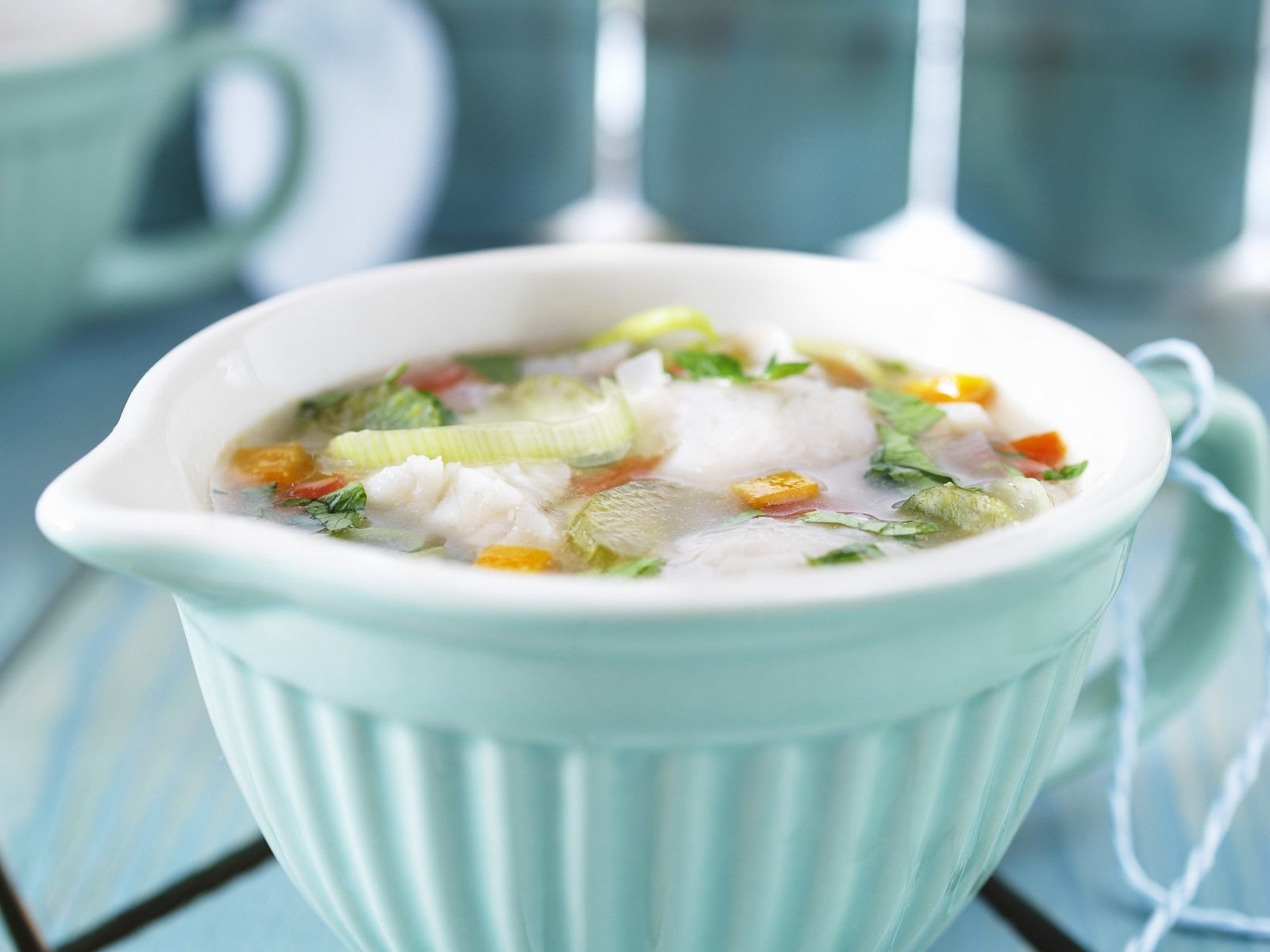 Suppe mit Fisch Rezept | EAT SMARTER