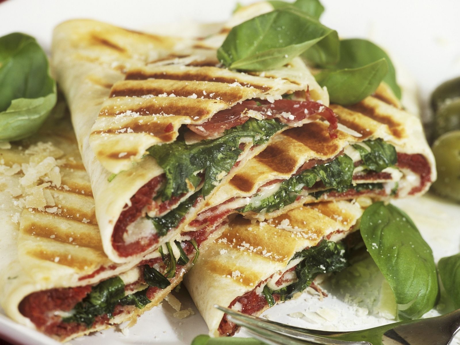 Teigtasche mit Bresaola Rezept | EAT SMARTER