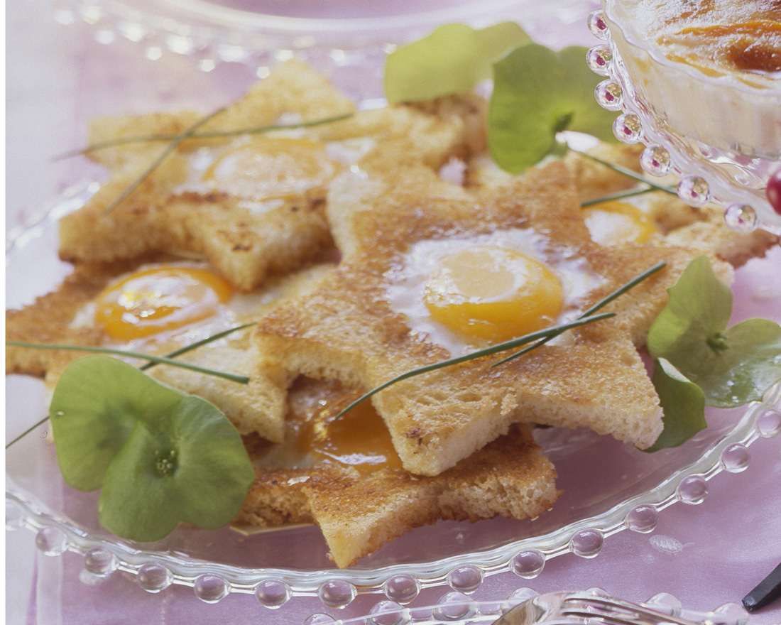 Toasts mit Ei Rezept | EAT SMARTER