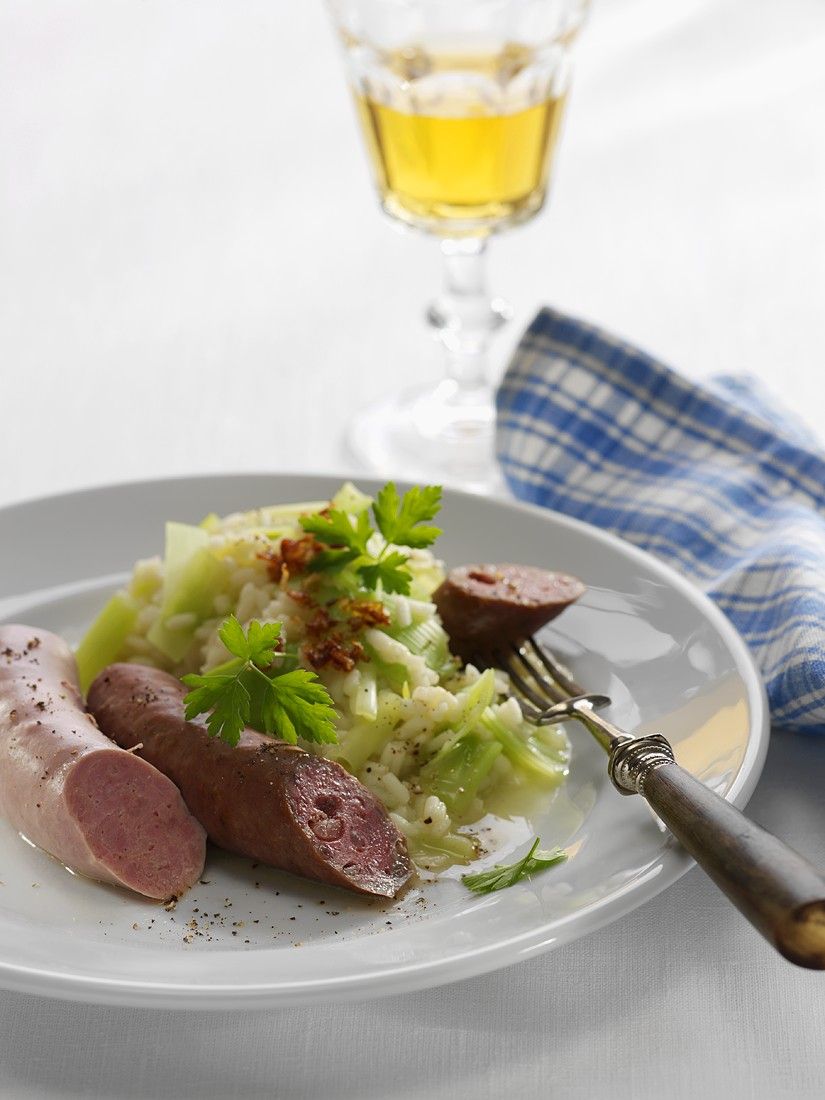 Würste mit Kartoffel-Lauchgemüse Rezept | EAT SMARTER
